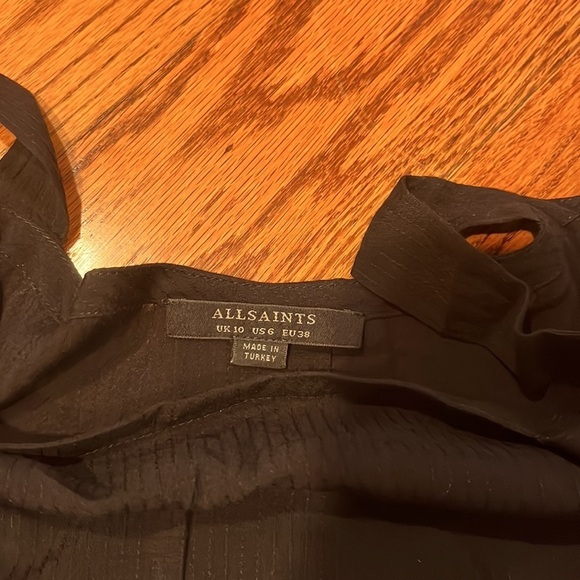 All Saints Woman’s Cut Out Shoulders Top Size US 6 - Picture 3 of 6